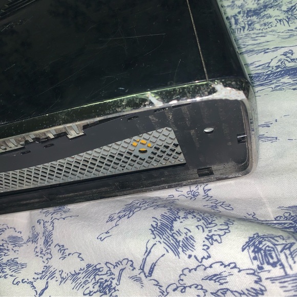 Xbox 360 Console | No HDD | In Box | With Kinect and Cords | Not Complete | - Picture 6 of 12